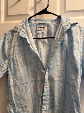 Express Pale Blue Paisley Short-Sleeve Button-Down Shirt
